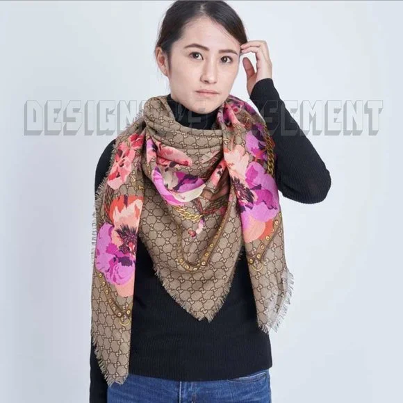 GUCCI pink Oshibana Flowers PANSHIE GG gold Chains giant 53"-square wool scarf - Picture 4 of 10
